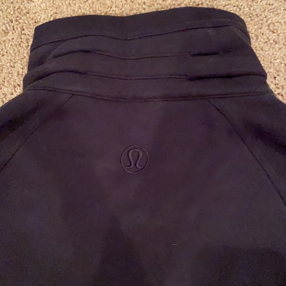 Women’s Lululemon Funnel Neck Full Zip - Picture 5 of 6